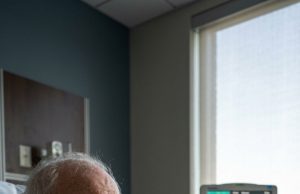 He woke up in a hospital bed not knowing who he was—but the dog waiting beside him was the only memory that stayed.